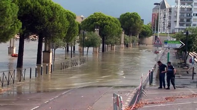 После жары и засухи проливные дожди обрушившились на юг Франции