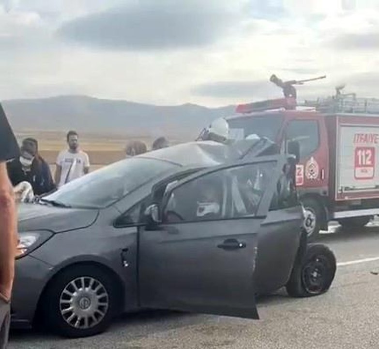 Son dakika haberleri! Kamyonun arkadan çarptığı otomobildeki 1 kişi öldü, 3 kişi ağır yaralandı