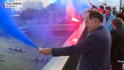 NoComment : un millier d'avironneurs traversent Paris à la force des bras