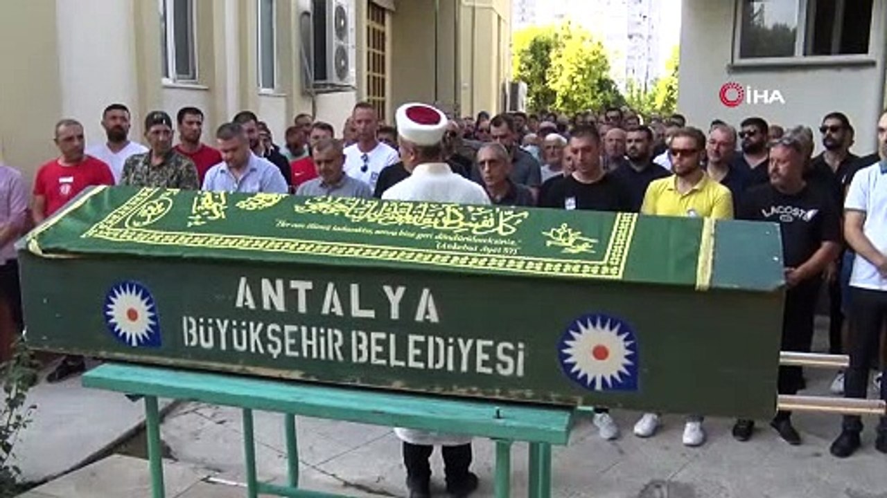 4,5 yaşında hayatını kaybeden Ata’ya gözyaşları arasında veda
