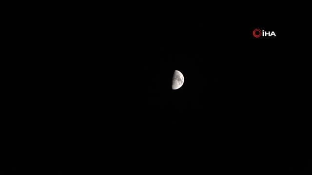 Geceyi aydınlatan yarım ay görsel şölen sundu