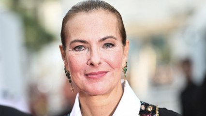 GALA VIDEO - “On a vécu en vase clos” : Carole Bouquet se confie sur son enfance après le départ de sa mère