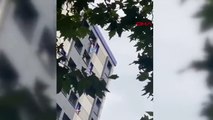 Gaziosmanpaşa'da bir kadın 12'nci katta asılı kaldı