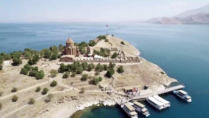 Van'daki Akdamar Kilisesi'nde 10. ayin yapıldı