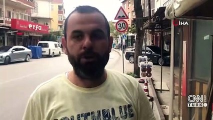 Kaputa oturup önlerindeki otomobili ayaklarıyla iteklediler
