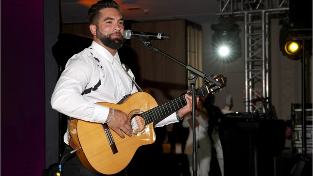 GALA VIDÉO - « Tout le monde me regardait : ce stress vécu par Kendji Girac en signant son contrat de maison de disque