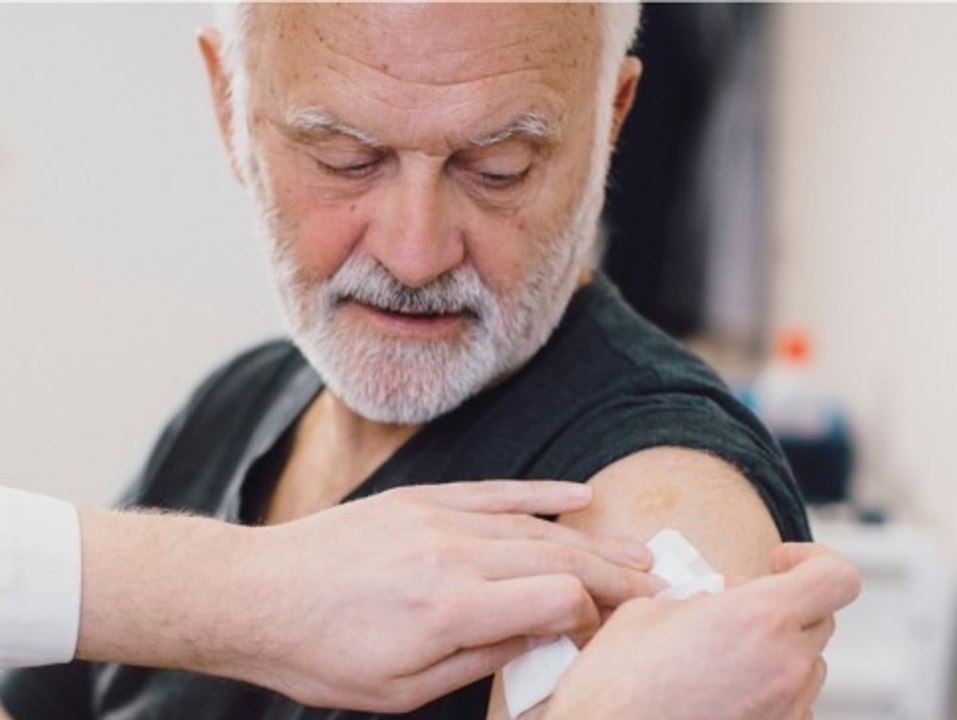 Omikron-Impfstoffe: Schützen sie auch vor der dominierenden Variante?