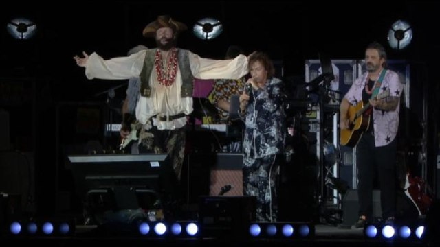 Jova Beach Party 2022, successo anche a Viareggio con Nannini