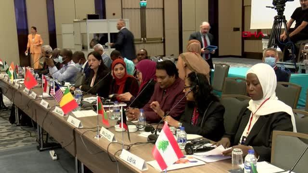 İSLAM İŞBİRLİĞİ TEŞKİLATI ÜYE DEVLETLERİ 'AŞI VE İLAÇ' GÜNDEMİYLE İSTANBUL'DA TOPLANDI