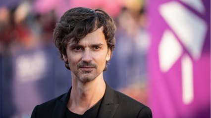 GALA VIDEO - Qui est David Jarre, ce magicien star aux parents très célèbres ?