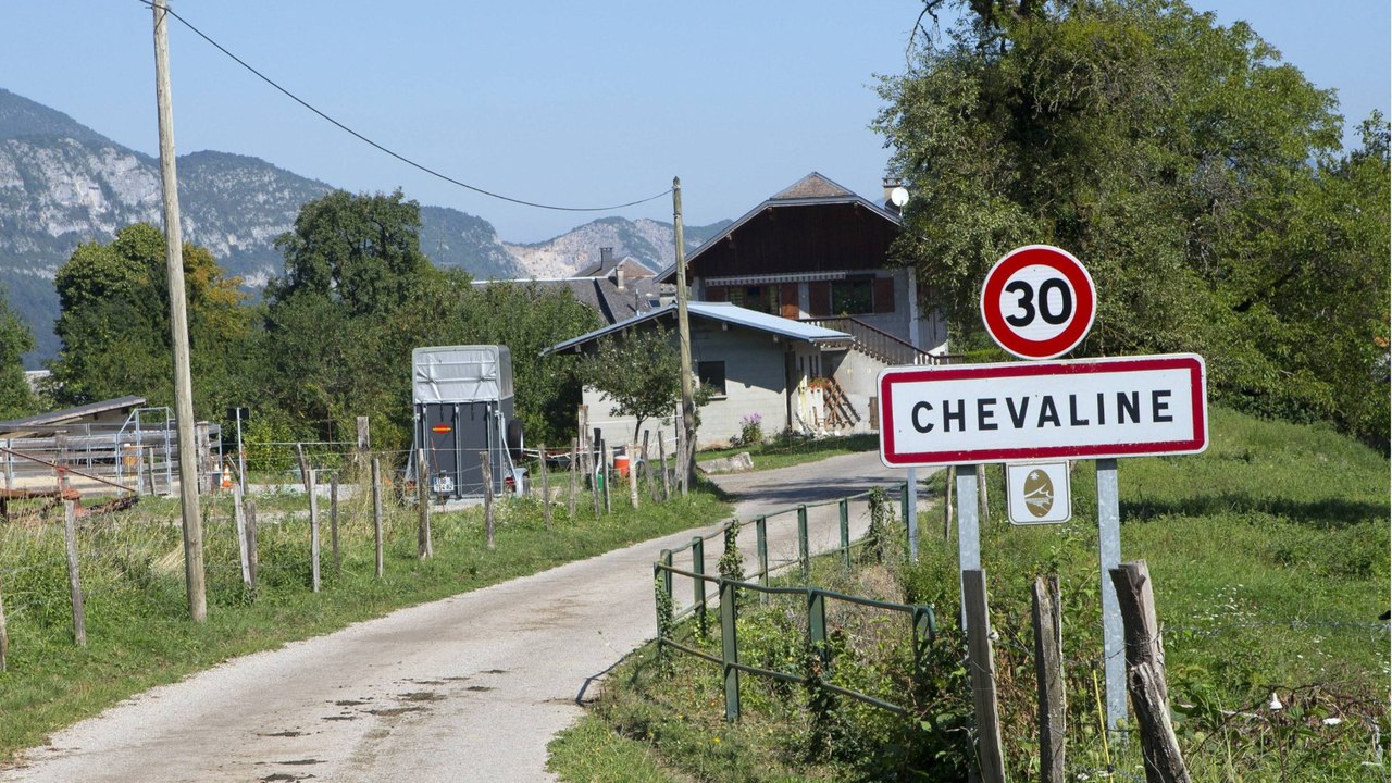GALA VIDÉO - Tuerie de Chevaline : pourquoi l’affaire est-elle encore au point mort ?
