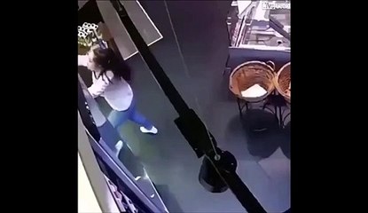 La prochaine fois elle prendra une échelle