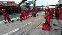 Ferrari erra pitstop de Sainz ao esquecer pneu traseiro esquerdo.... 05/09/2022 14:58:06