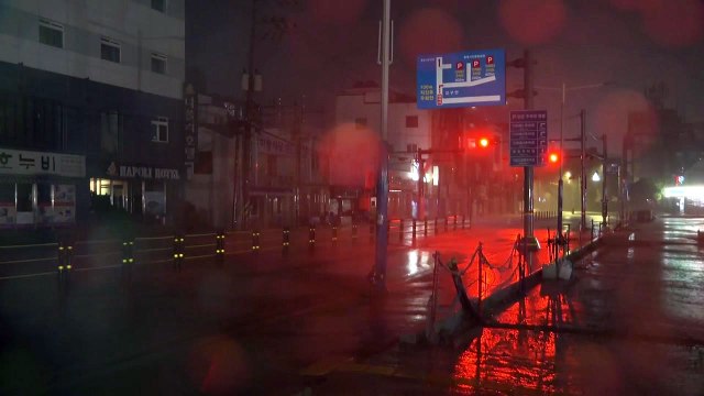 [날씨] 태풍 '힌남노' 거제 부근 상륙...오전까지 태풍 고비 / YTN