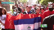 Managuas saludan el mes patrio con multitudinaria caminata