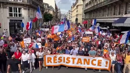 Fransa'da 'NATO'dan çıkalım' eylemi