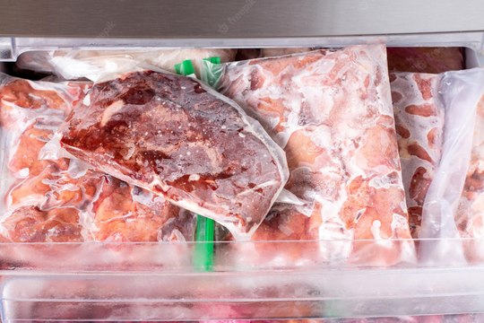 Cette astuce géniale pour décongeler votre viande en moins d’une heure