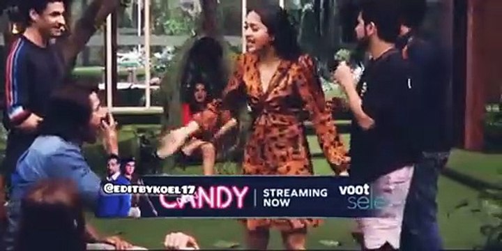 Tejasswi Prakash and Karan Kundrra React on the Viral Video of Their Kiss! (View Post) @itsmetejasswi #TejasswiPrakash #karankundrra #TejRan #tejran #ViralVideo @kkundrra