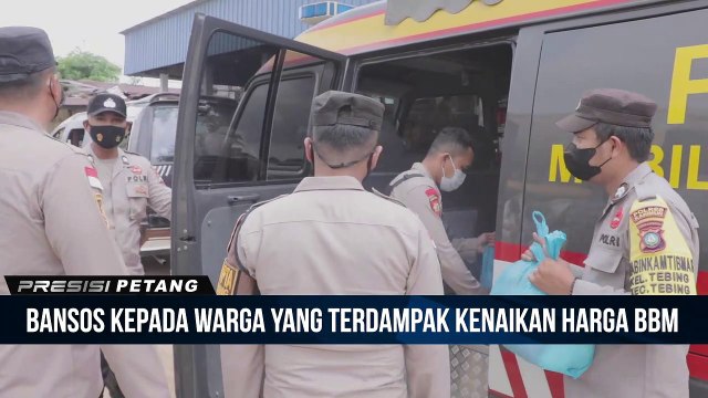 Polres Karimun Salurkan Bansos Kepada Warga Yang Terdampak Kenaikan Harga BBM