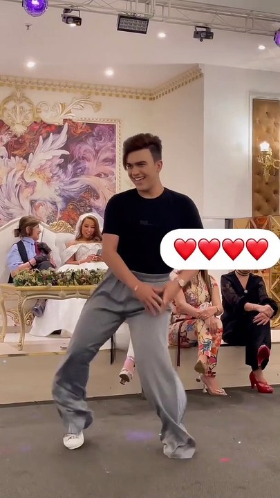 رقص شهاب ملح إنستقرام في حفل زفاف جدته