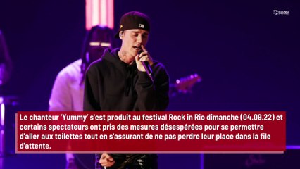 Des fans de Justin Bieber portent des couches pour garder leur place au premier rang lors d’un concert !