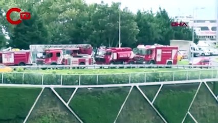 Yenikapı'da İETT otobüsü çok sayıda araca çarptı