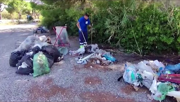 PARCHEGGIO DIVIETO: TOLTI I RIFIUTI