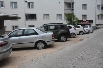 11 ARACIN LASTİKLERİNİ KESTİ; 'ALKOLLÜYDÜM, HATIRLAMIYORUM' DEDİ