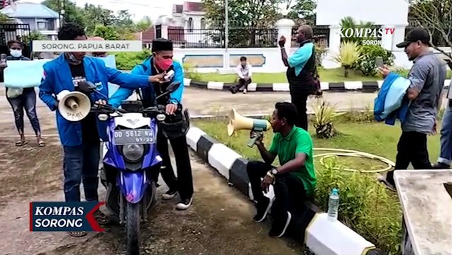 Tuntut Penolakan Kenaikan BBM Mahasiswa Demo DPRD Kota Sorong