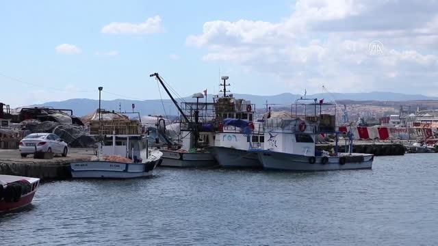 Balıkçılar poyraz nedeniyle denize açılamıyor