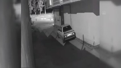 Son dakika haber: Yaslandıkları demir korkulukların kırılmasıyla düşen 2 kişi hastaneye kaldırıldı