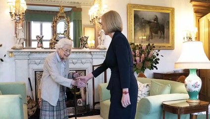 Liz Truss assume o cargo de primeira-ministra britânica