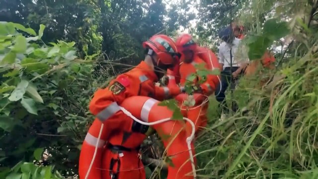 Rescatistas buscan supervivientes del sismo en China que dejó decenas de muertos