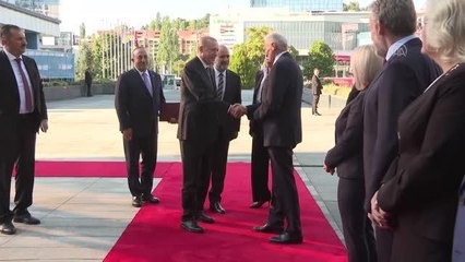 Descargar video: Cumhurbaşkanı Erdoğan, Bosna Hersek Halklar Meclisi Başkanlık Divanı üyesi İzetbegoviç'i kabul etti