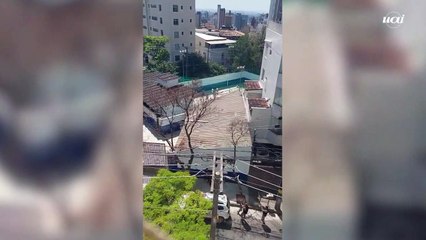 Homem armado com faca agride policial e é baleado em bairro nobre de BH