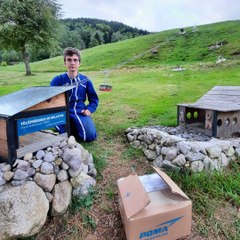 Antoine, 16 ans, passionné de sports d'hiver, a créé une station en miniature hyper réaliste
