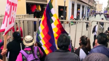 Pedro Castillo da la cara a la justicia en medio de un mar de acusaciones en Perú