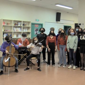 Ces lycéens ont inventé le calendrier de l'avent musical en cours de chant