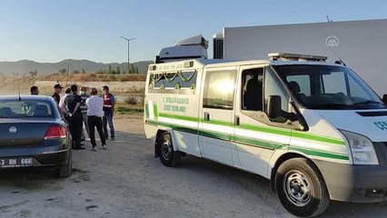 Tır şoförü aracında ölü bulundu