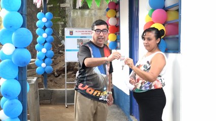 Entregan vivienda digna a protagonista del barrio Hialeah