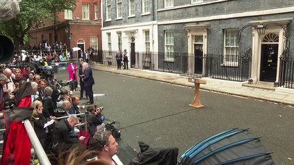 Em Downing Street, Truss elenca prioridades do governo britânico