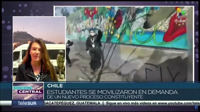 Cuerpo de Carabineros reprime a estudiantes movilizados en demanda de un nuevo proceso constituyente