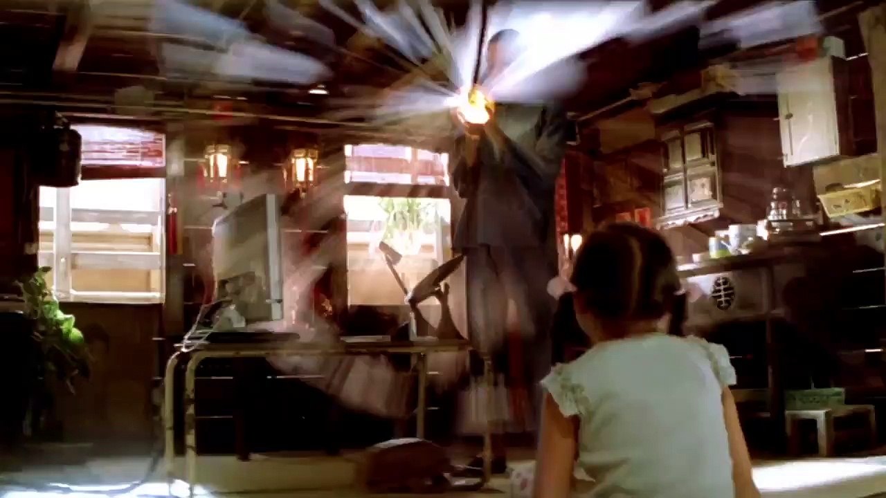 Lara Croft : Tomb Raider, le berceau de la vie Bande-annonce (DE)