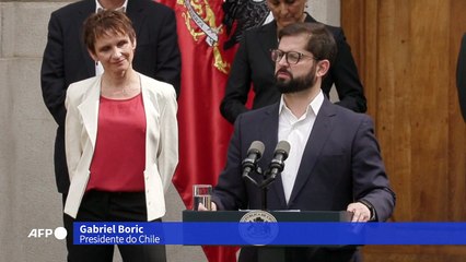 Boric se aproxima da centro-esquerda após rejeição a nova Constituição