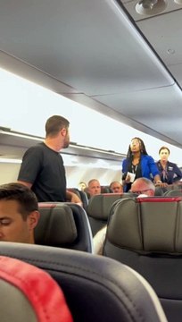 Ranting Passenger Gets Kicked Off American Airlines Flight