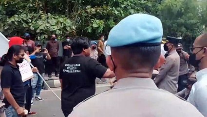 Gelombang Tolak BBM Naik di Banjarmasin, Giliran Massa LSISK Unjuk Rasa di DPRD Kalsel
