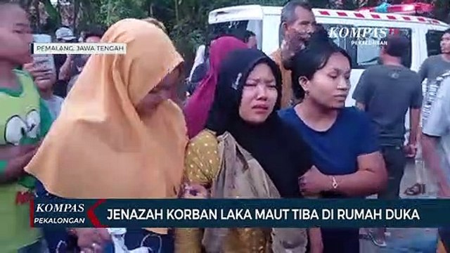 Jenazah Korban Laka Maut KM 375 Tiba di Rumah Duka