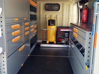 ¡Un taller totalmente equipado en una furgoneta!