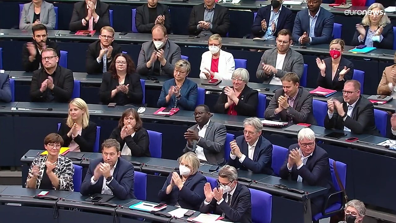 Scholz gegen Merz - 'Stoppen Sie diesen Irrsinn'