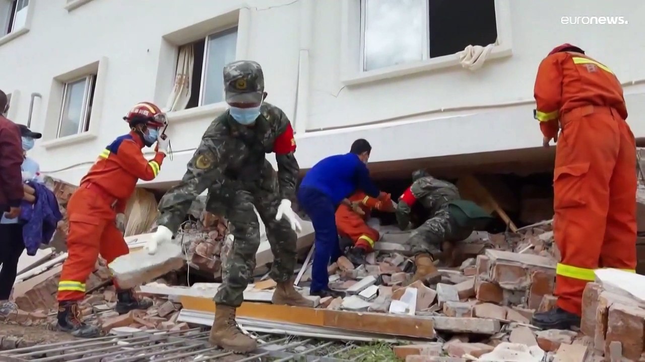 China: 74 Tote und 250 Verletzte nach Beben in Sichuan